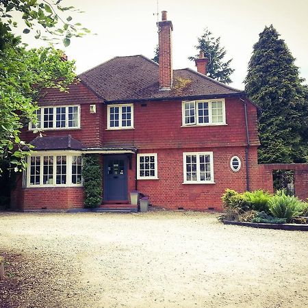Rosemead Guest House Claygate Esterno foto