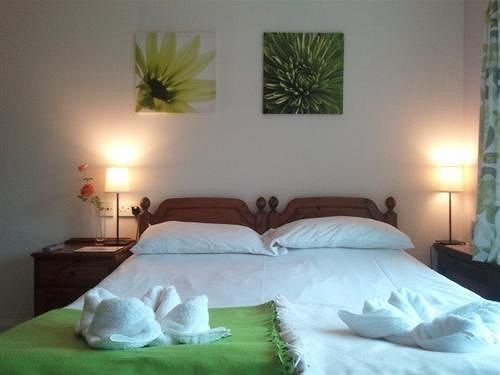 Rosemead Guest House Claygate Esterno foto