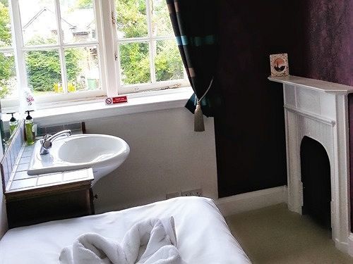 Rosemead Guest House Claygate Esterno foto